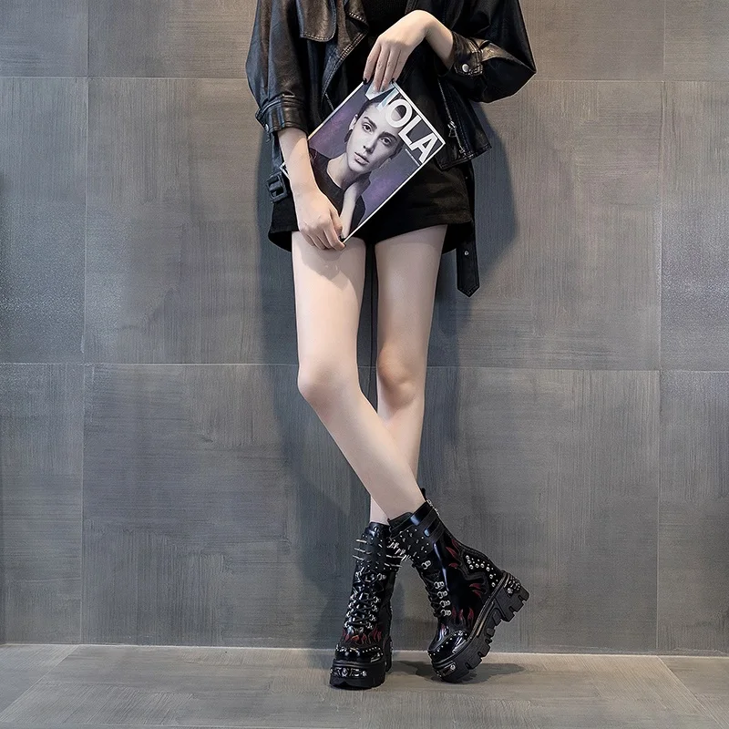 

European America Style New Winter Height Increasing Platform Rivet Plush Genuine Leather Women Short Equestrian Boots 20201202