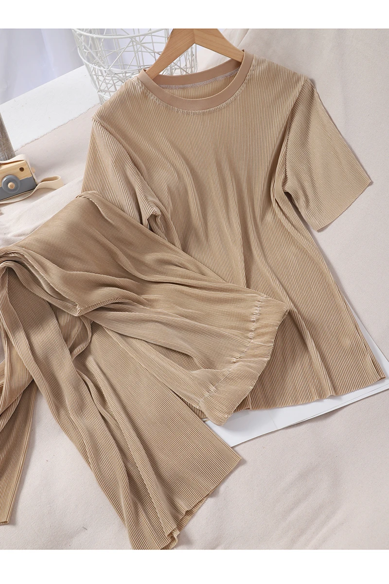 

Korean Casual Solid Round Neck Pullover T-shirt + Drape High Waist Wide Leg Pants Floor Length Pants Two Piece Set