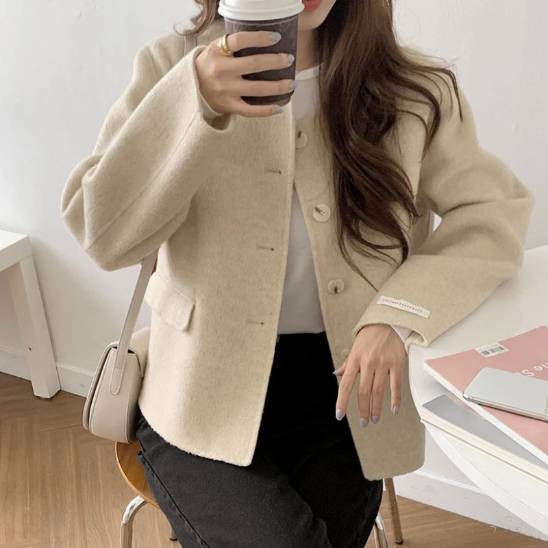 

High Quality Short Wool Blended Coat Women Single Breasted Round Collar Woolen Overcoat Female Outerwear Solid Color