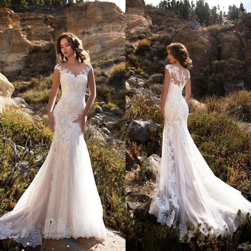 

YILIBER Mermaid wedding dress v-neck sleeveless simple retro wedding gown embroidery applique lace big skirt