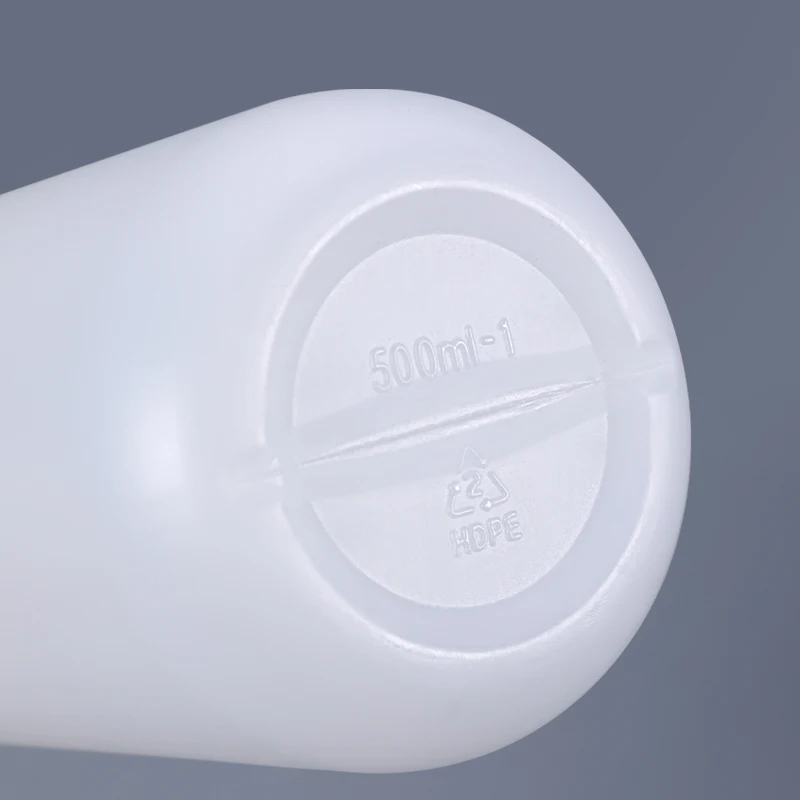 Пустая круглая пластиковая бутылка 500 мл многоразовая из полиэтилена повышенной