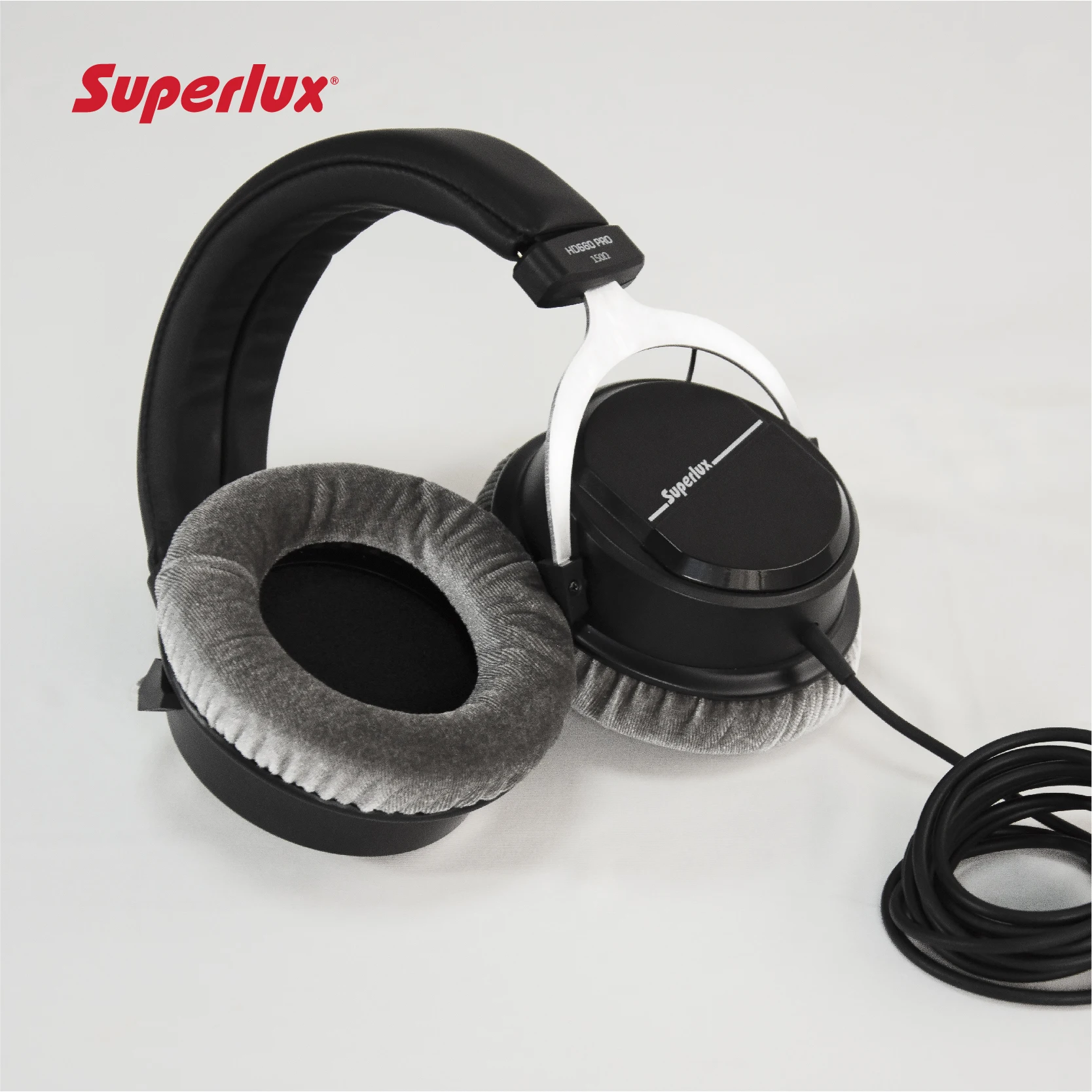 Профессиональные студийные закрытые динамические наушники Superlux HD660PRO для