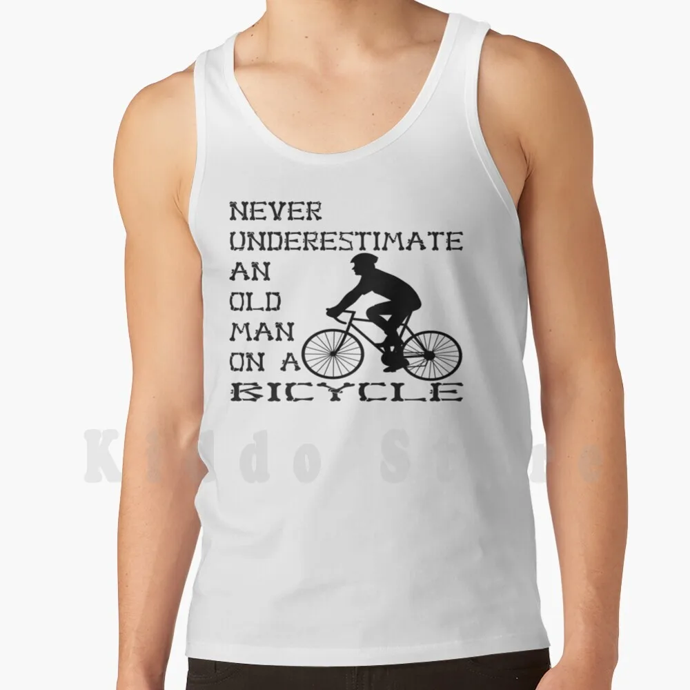 Никогда не подучите старого человека на велосипедной рубашке майки жилет без
