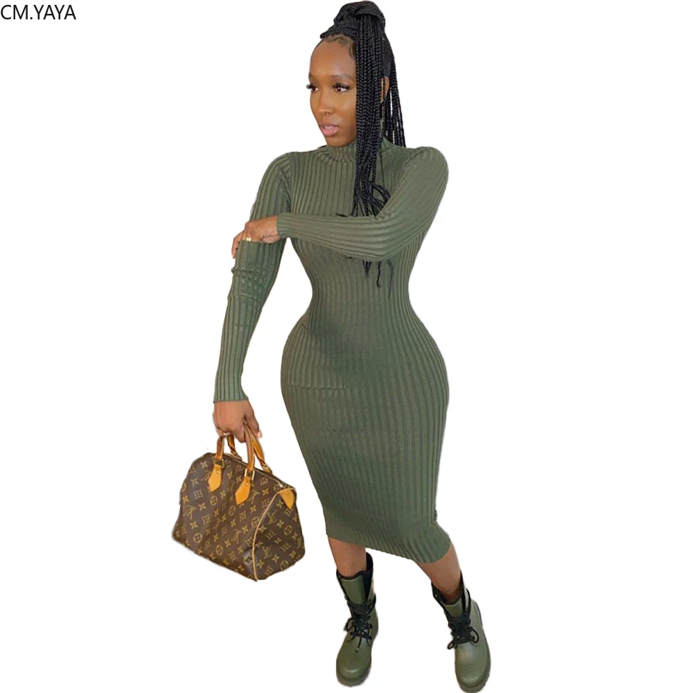 Женское трикотажное платье-миди с высоким воротником длинным рукавом и
