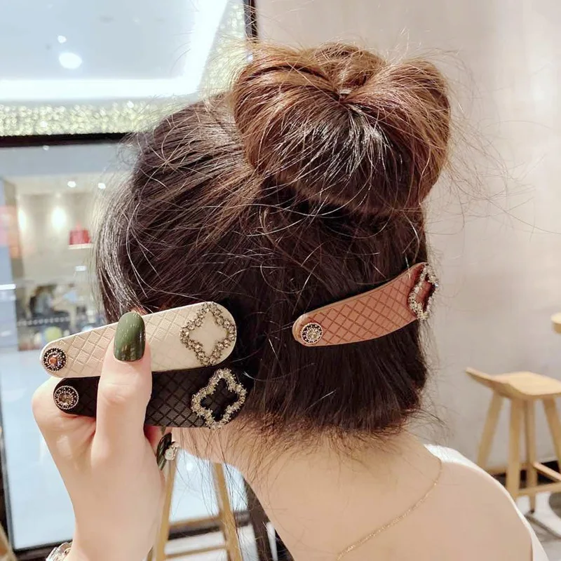 

Women's Diamond-studded Flower Hairpin Pu Leather Luxury Hair Accessories