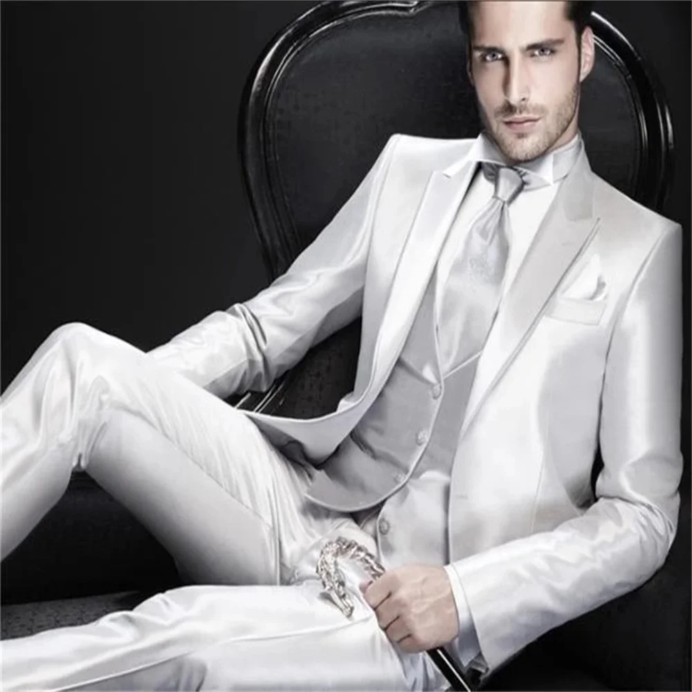 

Новинка 2022, высококачественный индивидуальный Модный яркий серебристый мужской костюм с пиковым отворотом, свадебный смокинг, облегающий ...