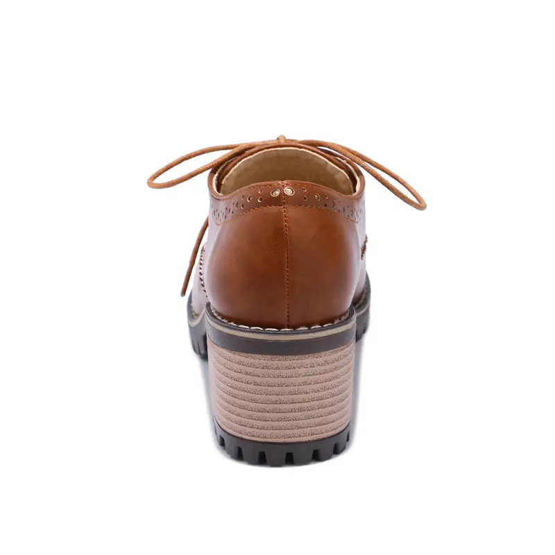 Женские туфли лодочки на шнуровке ESVEVA черные повседневные платформе 2 см с