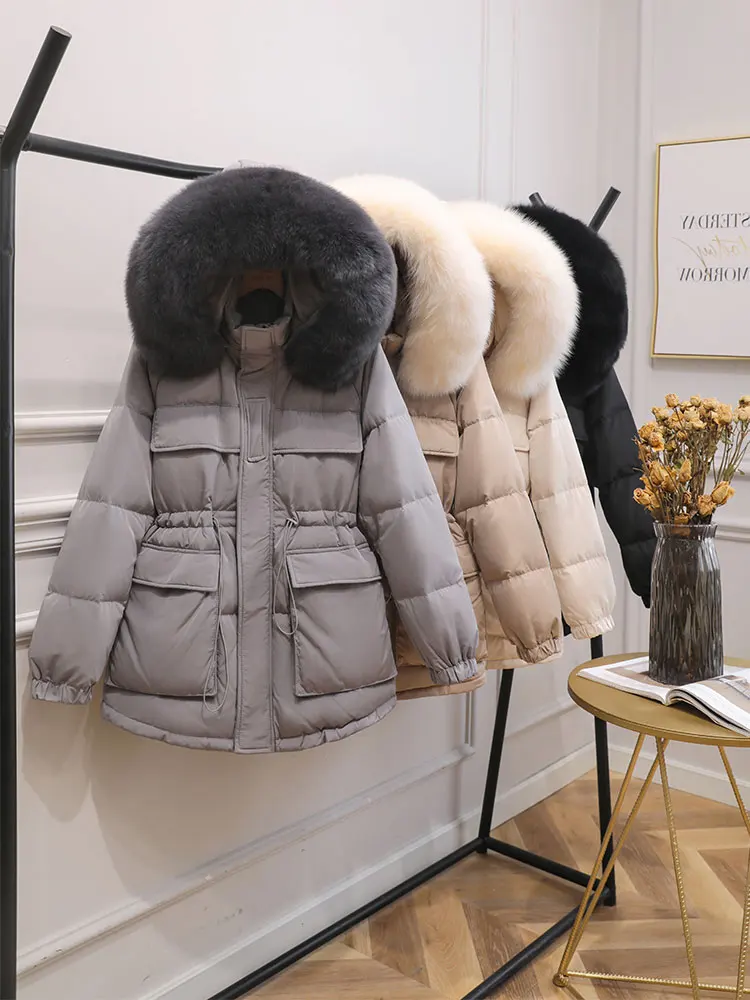 Куртка женская короткая на утином пуху с воротником из натурального меха |