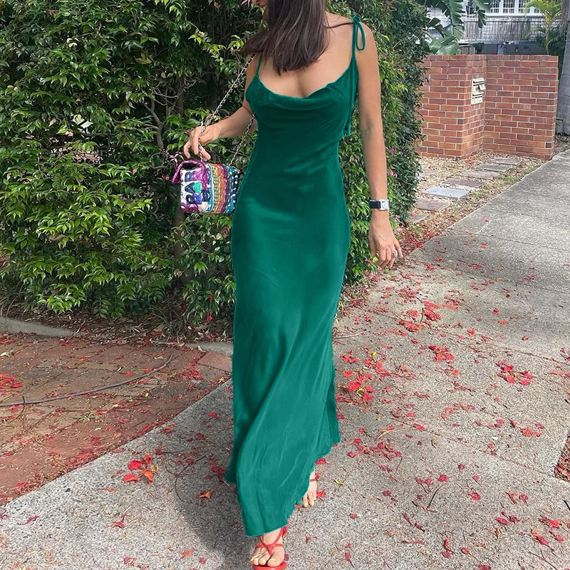 

V Neck Spaghetti Strap Chain Backless Elegant Evening Party Dress for Women Satin Sleeveless Solid Sexy Club Maxi Dress New Wint