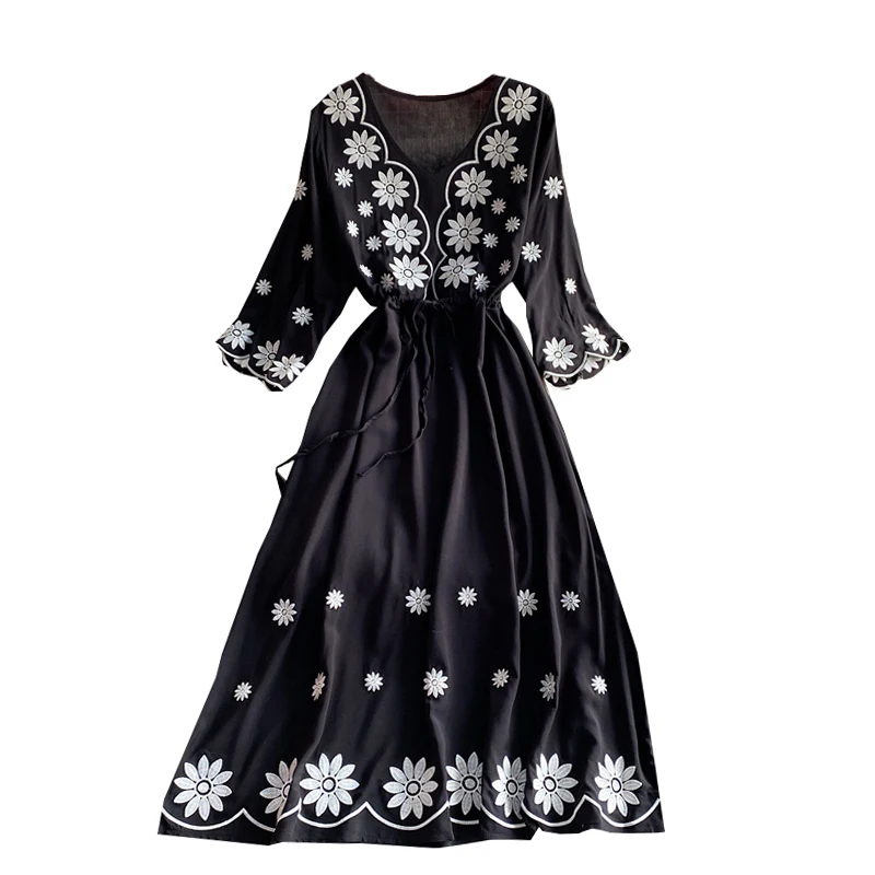 

Brigade take folk embroidery v-neck dress super fairy seaside resort Bohemia beach posed dress