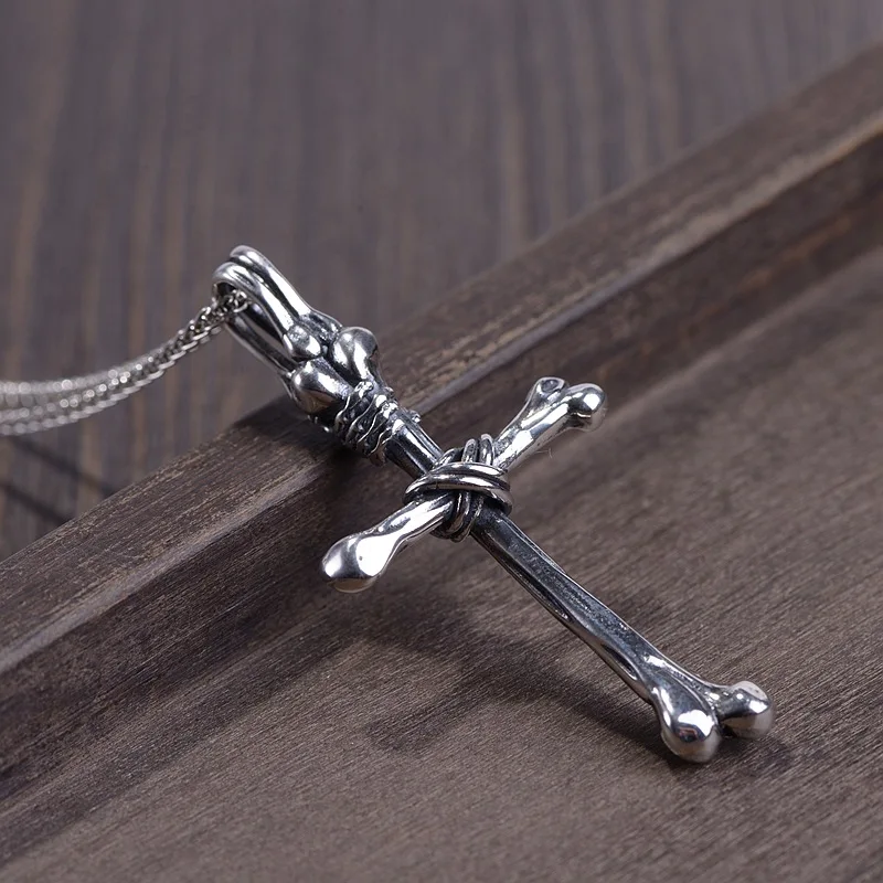 

925 Sterling Silver colour Cross Skull Hand Bones Pendant for Men Fashion Retro Christian Jewelry Accessories Without a Chain