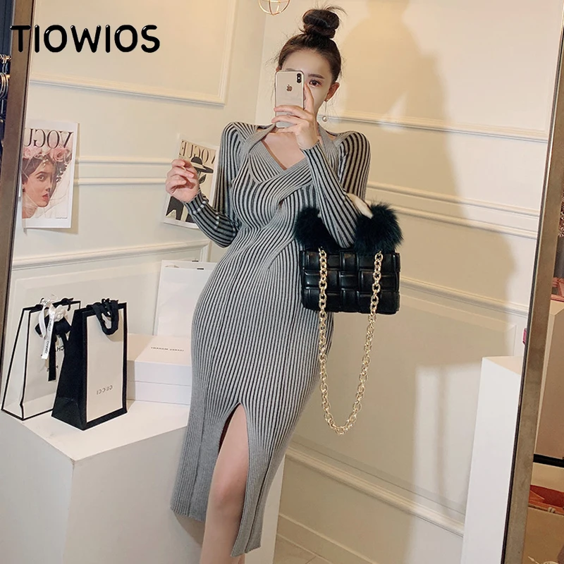 

TIOWIOS 2021 New Woman Autumn Winter Ladies' Exotic Design Sense V-neck Tight-fitting Bag With Hip Slit Knitted Sweater Dress