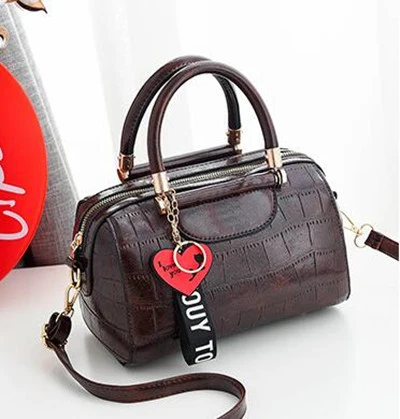 Deep Brown Роскошные женские Сумки из искусственной кожи с подвеской в виде сердца, женские сумки через плечо, модные женские сумки через плечо Boston - Цвет: Deep Brown