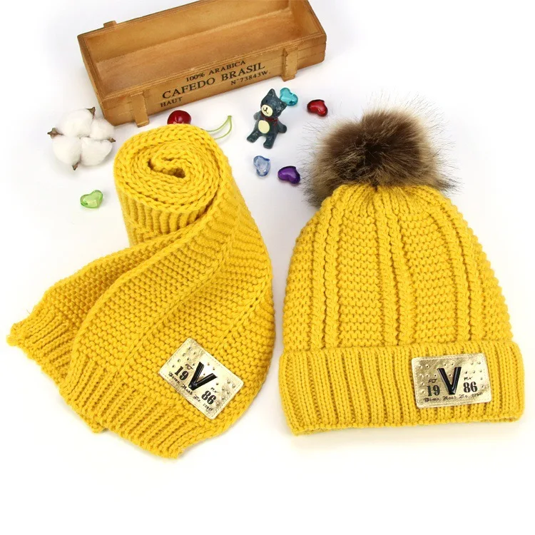 2019 winter new children's hat creative models large V letter hair ball plus velvet warm wool scarf two-piece | Аксессуары для