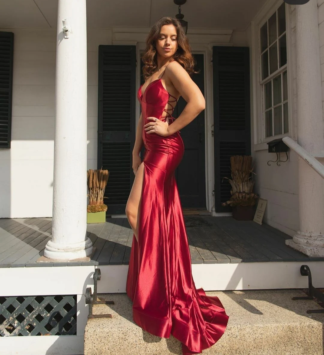 

Sexy Mermaid Long Burgundy V-Neck Prom Dresses with Slit Criss Cross Back Sweep Train Robe De Soiree Pleated Formal Party Gown
