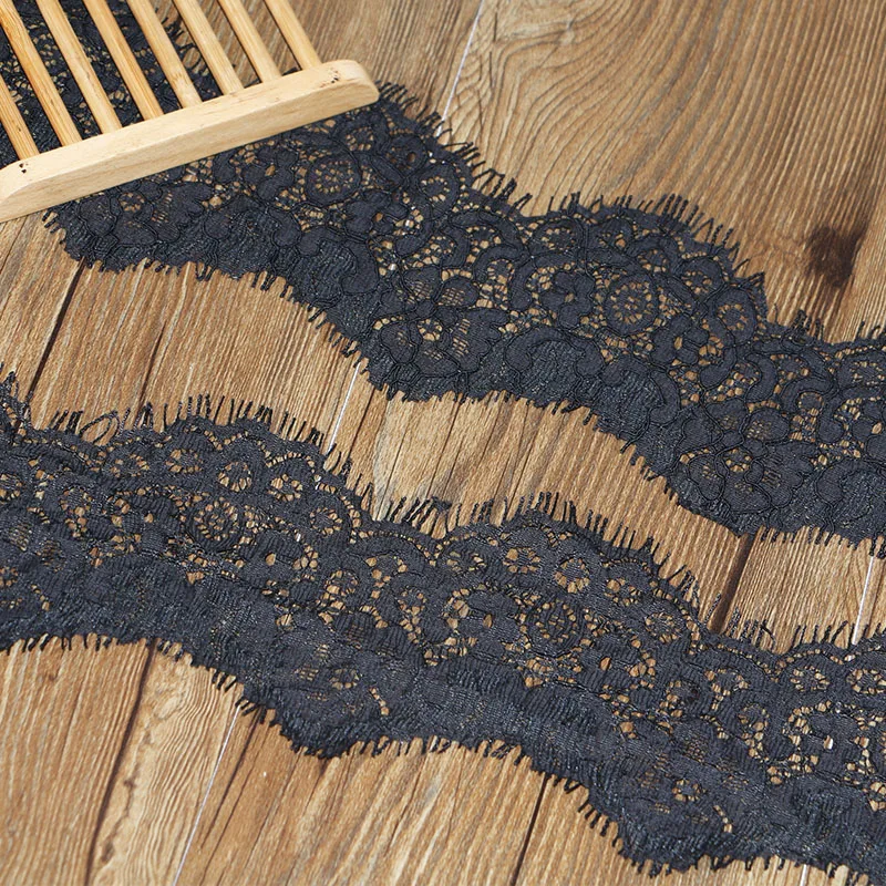 Высококачественная мода Высококачественный кружевной край с черными цветами