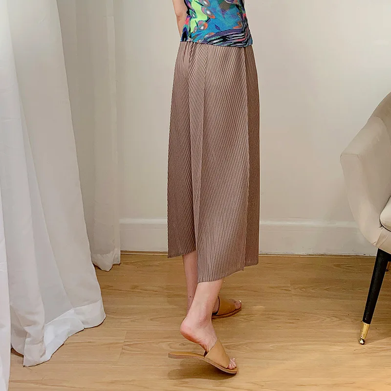 

Miyake Pleated Ladies Wide-Leg Pants 2021 Summer New Womens Thin Straight High-Waist Vertical Ankle-Length Trousers WXa41