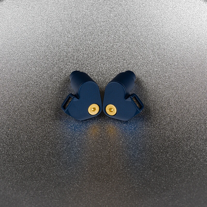 

Original For MOONDROP SSP In-Ear Earphones Super Spaceship Pulse Earbuds Dynamic Driver Headphones with Detachable Cable 0.78 2P