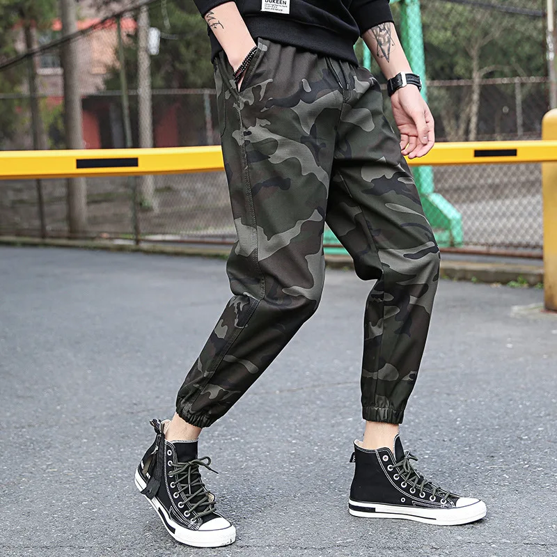 

Chun xia han edition joker popular logo feet haroun pants men camouflage overalls loose nine points leisure trousers