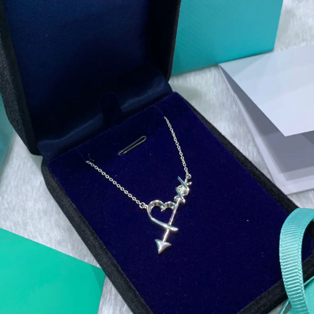 

AYBS Real 925 Necklaces High Quality TIFN Original 1: 1 "Love Heart and Arrow Pendant Logo" Necklaces Woman