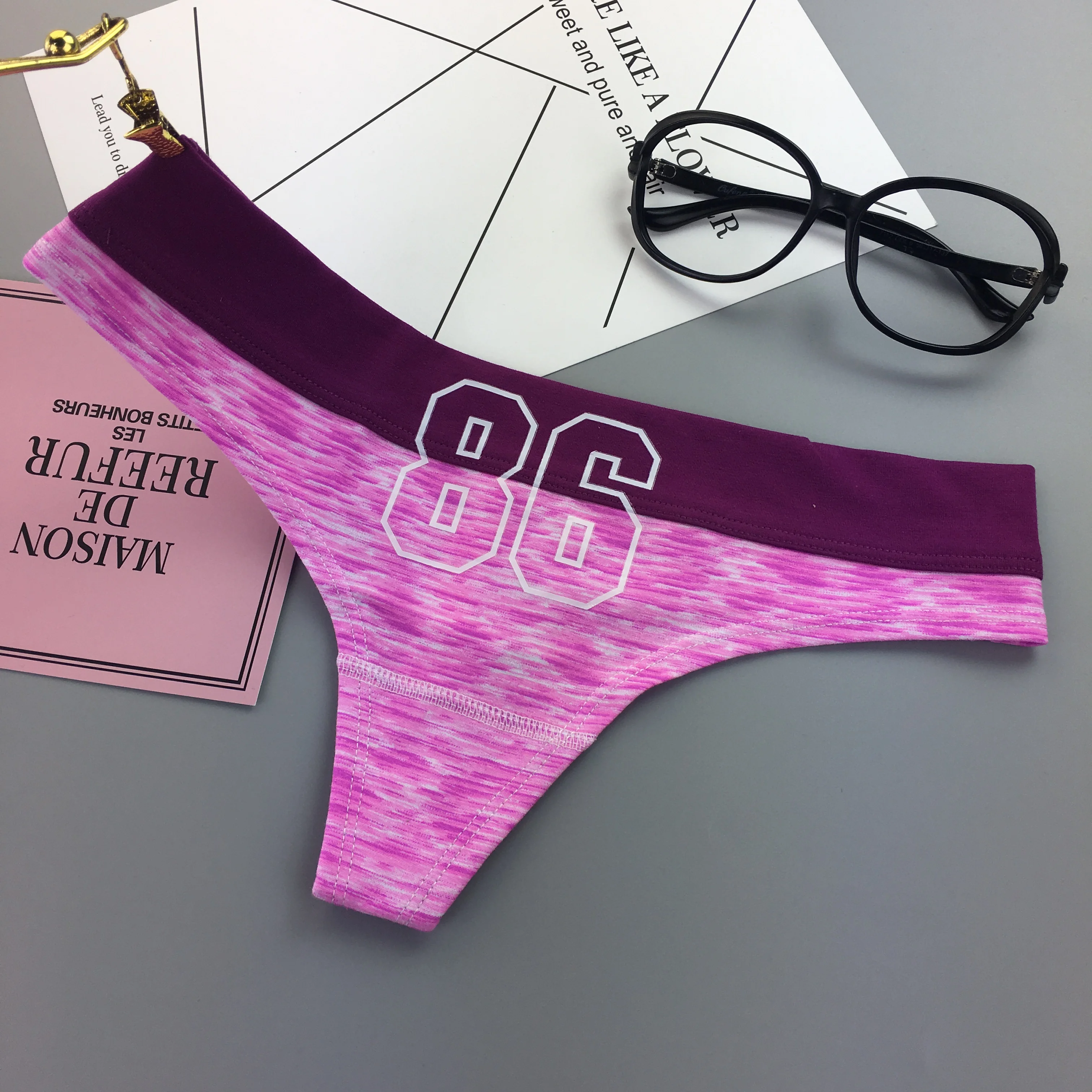 KWD стринги с низкой талией сексуальные трусики Дамское бесшовное белье принтом