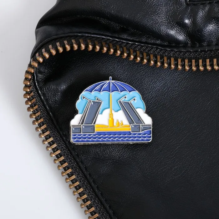 Значок Санкт-Петербург. Дворцовый мост | Украшения и аксессуары