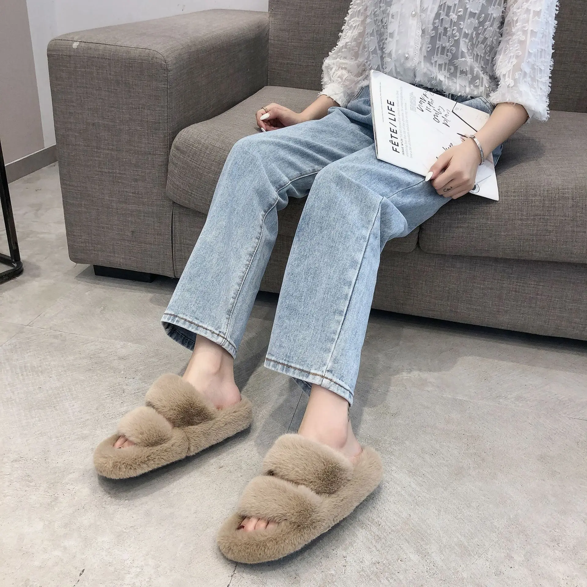 

Winter Women Fur Slippers Winter Slides Fluffy Furry Sandals Woman Flip Flops Home Slippers Hot Ladies Plush Shoes Zapatos Mujer