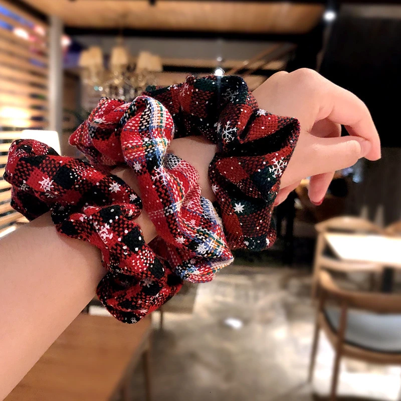 Новогодняя резинка для волос с красным принтом клетчатой снежинки для женщин и девочек.