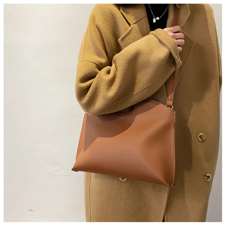 

Personalized Ladies Clutch Bag Simple Women Handbag 2021 Solid Color Ladies Shoulder Bag Niche Design Women Messenger bag