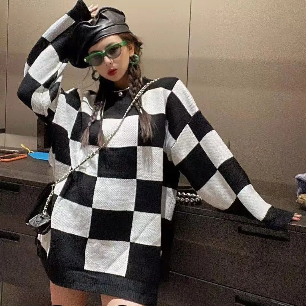 

Classic Black White Plaid Crochet Women O-neck Sweater Korean Fashion Winter Pullover Oversized Long Sleeve Knit Tops Streetwear