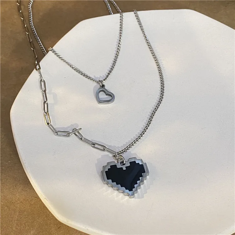 

Black Mosaic Heart Pixel Double Layered Wear Necklace Full Body Titanium Steel Heart Pendant Cool Wind Hip Hop