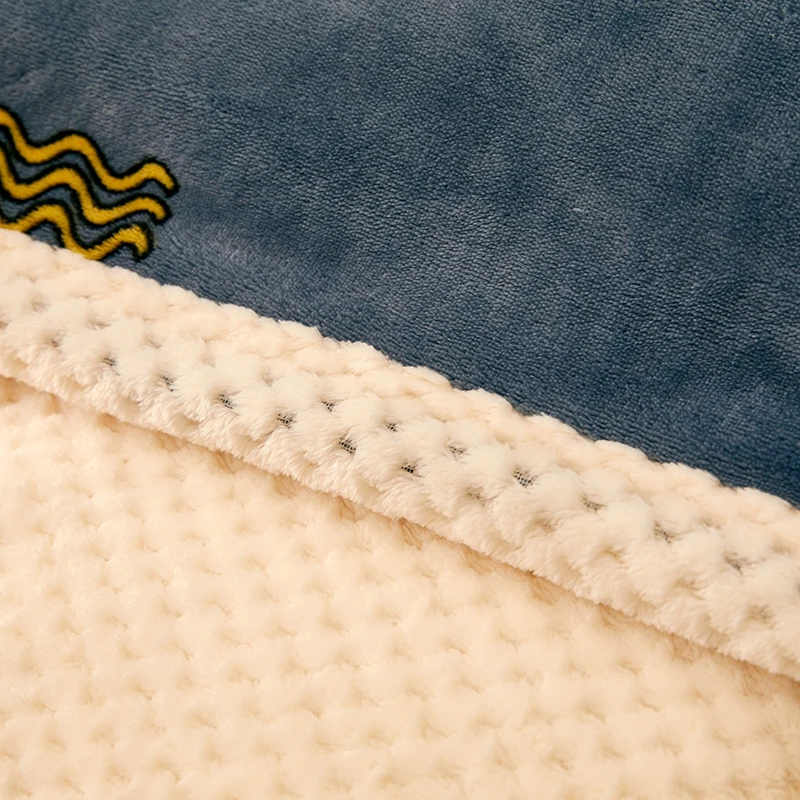 

Coralline Double Blanket Quilt thickened winter single flannel blanket office nap air conditioning blanket