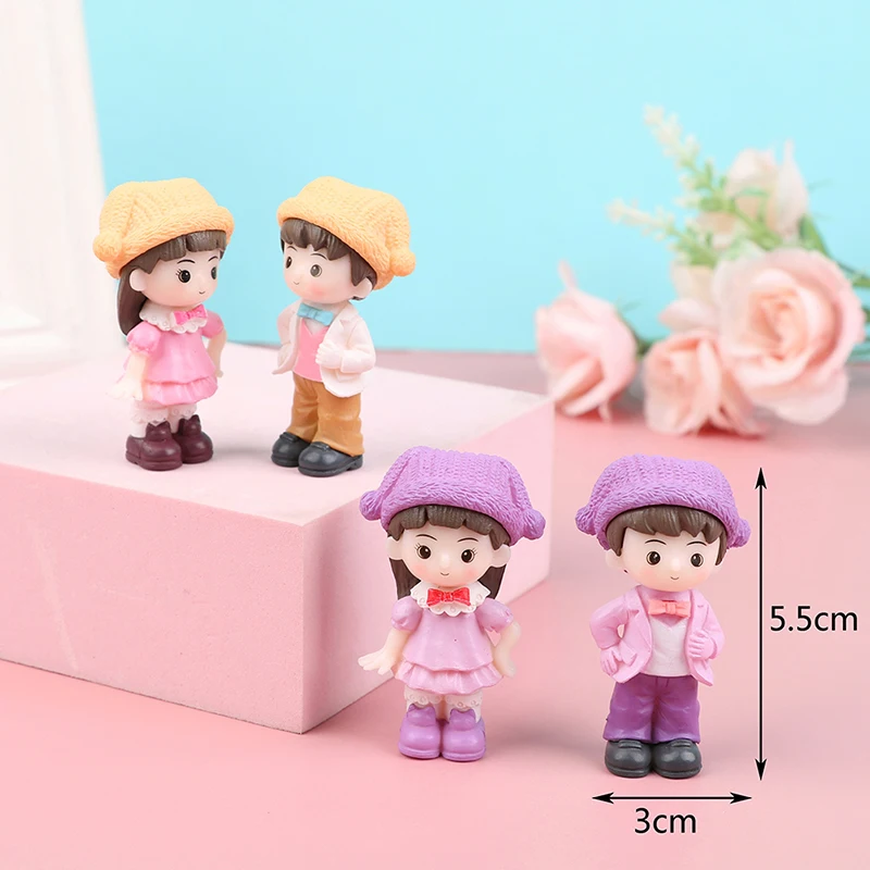 

1Pair Micro-Landscape Romantic Couple Figurine Clown Hat Couple Dollhouse Decor