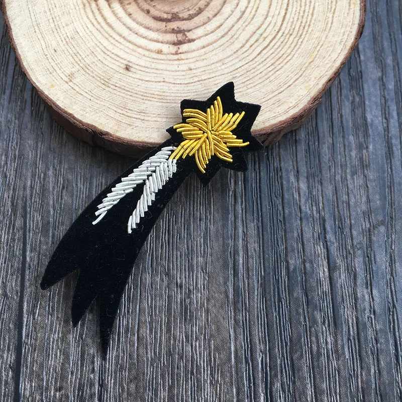 

6 * 1.8cm Meteor Slip Pattern Cute Funny DIY High-End Cloth Stickers Metal Wire Indian Silk Brooch Brooches for Women