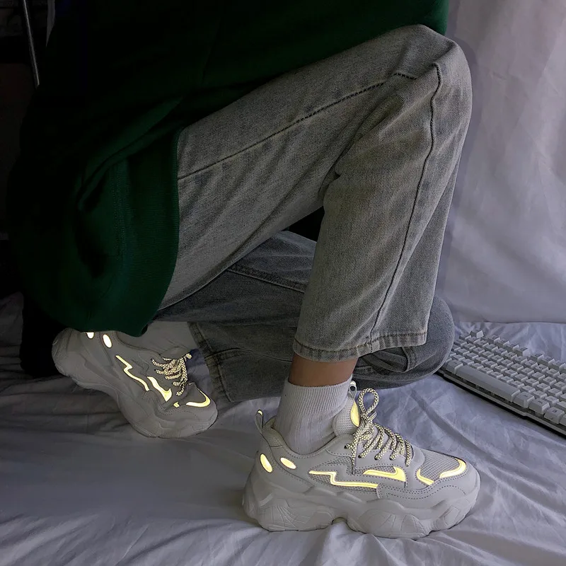 Женские спортивные кроссовки на толстой подошве белые в стиле Харадзюку осень 2020