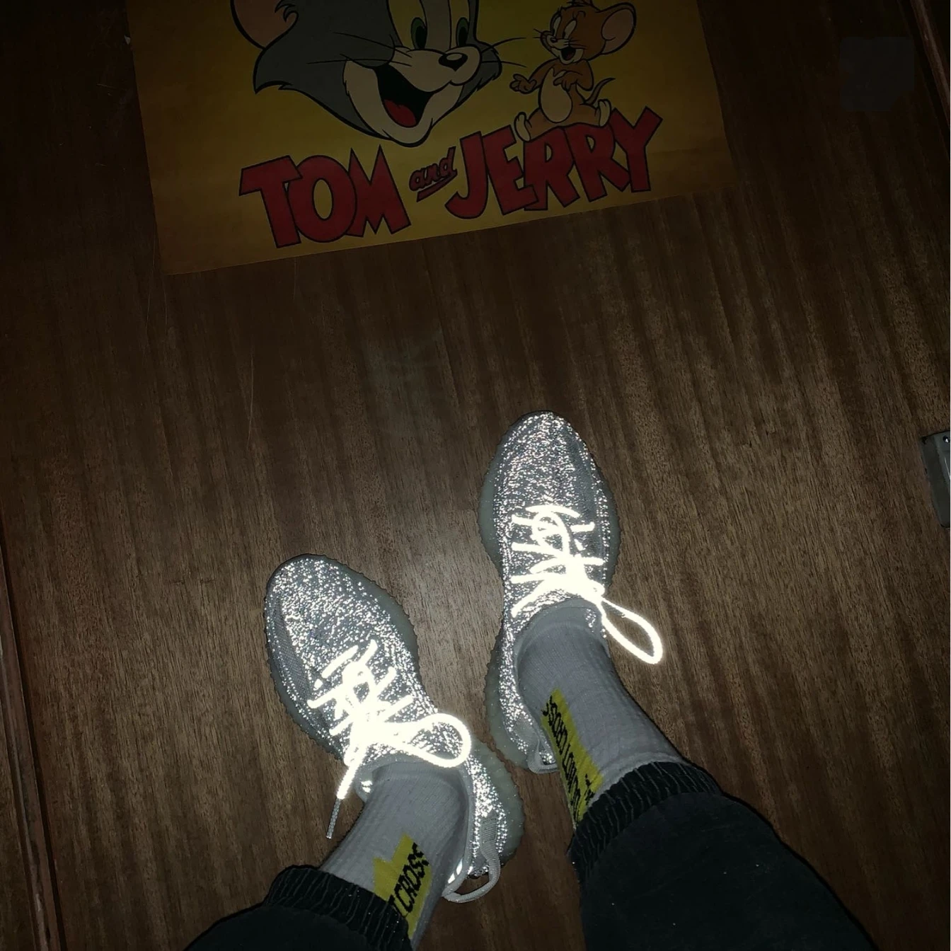 

New Casual Shoes High Quality Mens Reflective Shoes Meth Breathable Jogging Shoes Comfortable V2 Walking Shoes Cloud White Zebra