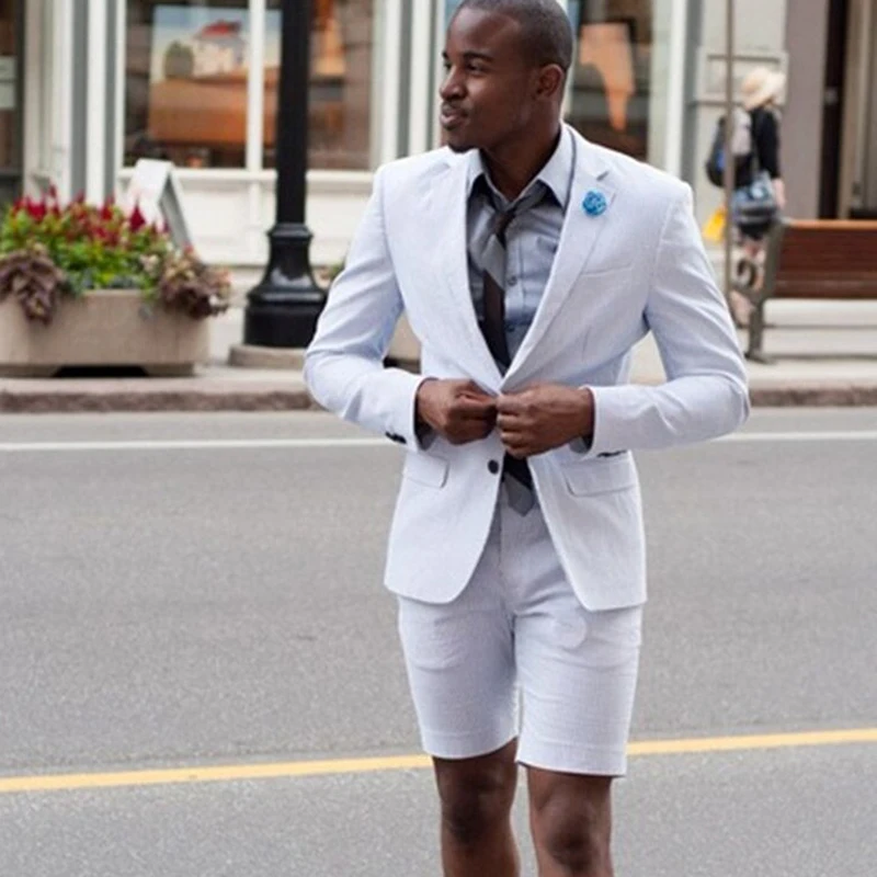 Костюм мужской летний из 2 предметов приталенный пиджак и короткие брюки смокинг