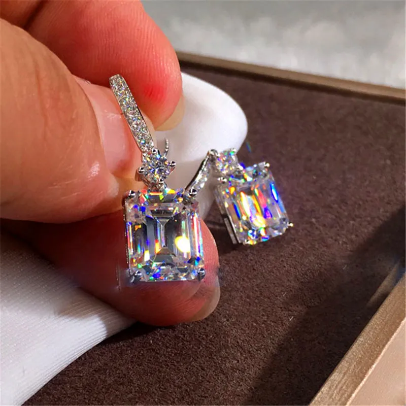 С милыми геометрическими австрийский кристалл квадратные серьги из белого