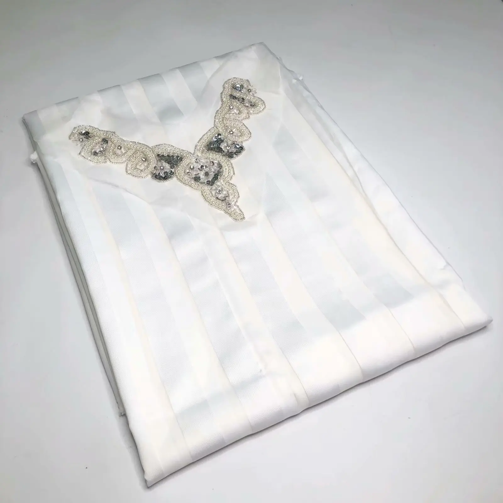 Швейцарские кружева расшитое золотистым кружевом лента чистая кружевной