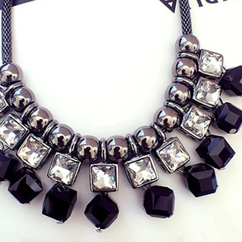 

Fashion trend pearl crystal exaggerated accessories decoration Korean jewelry short clavicle chain ladies necklace