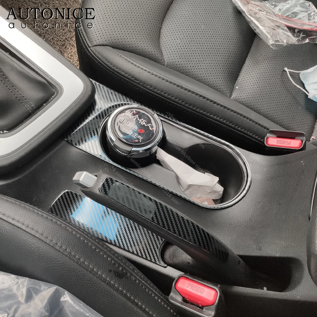 Цветная накладка на ручку стояночного тормоза из углеродного волокна подходит