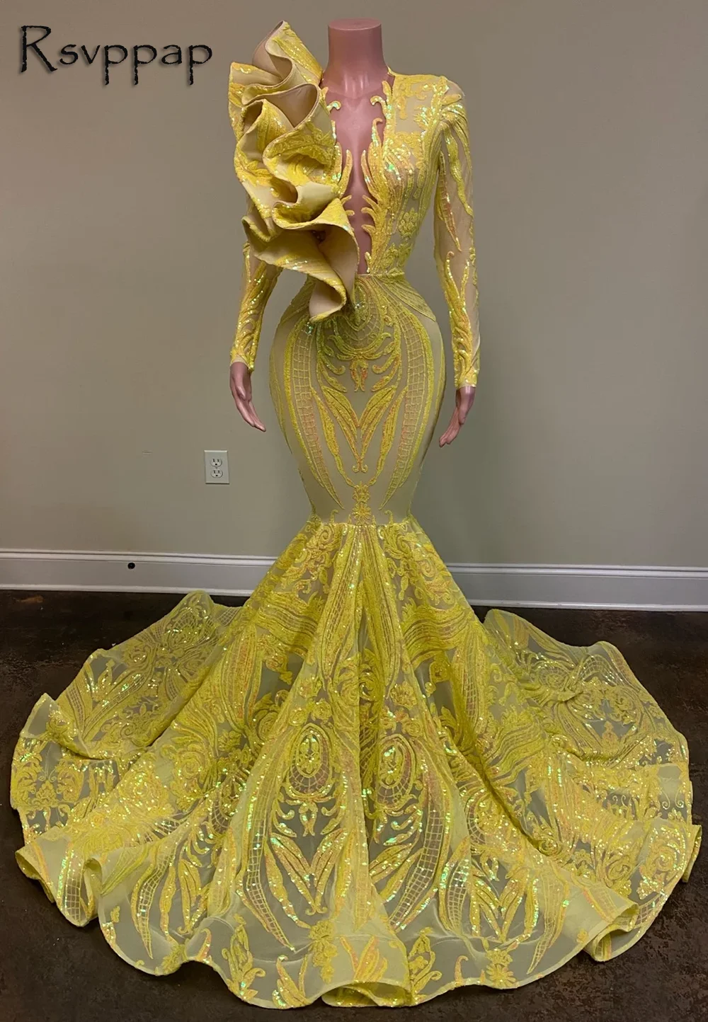 Длинные платья для выпускного вечера 2021 с круглым вырезом и длинными рукавами