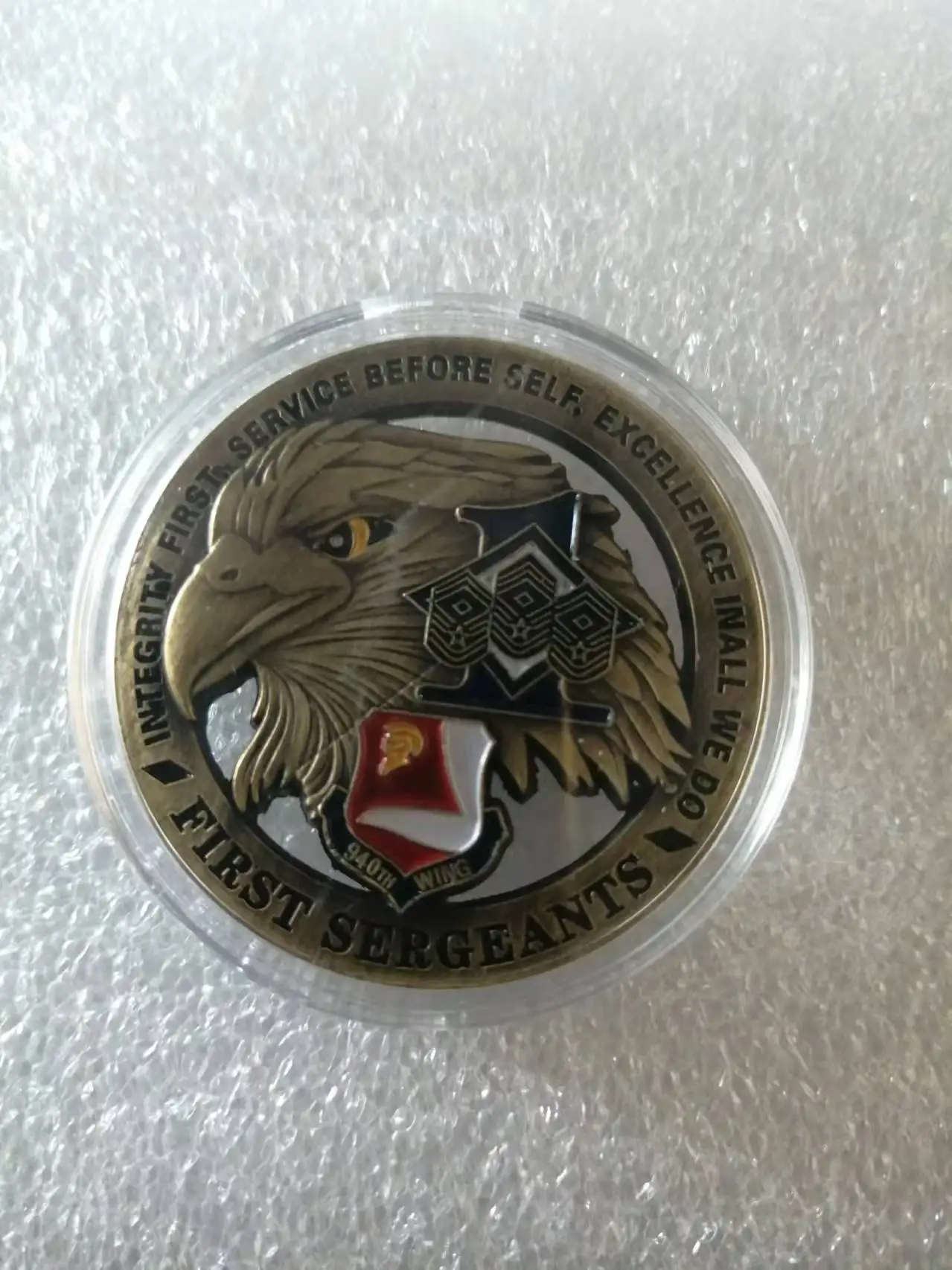 

Первичная сувенирная монета из США 940-го крыла, американская ветераанская Военная памятная монета с медным покрытием