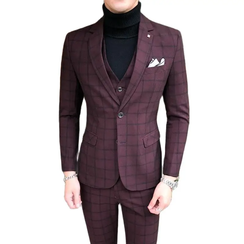 

2022 Men Suit Fashion Burgundy Plaid Notch Lapel Single Breasted Business Casual Slim Fit Gentleman England 3 Piece Wedding Wear