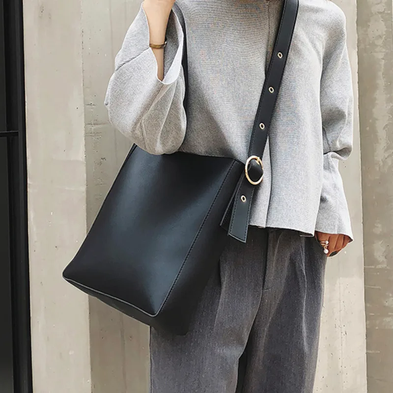 

Модные композитные Сумки из искусственной кожи для женщин, повседневные однотонные вместительные мешки-ведра для женщин, простые винтажны...