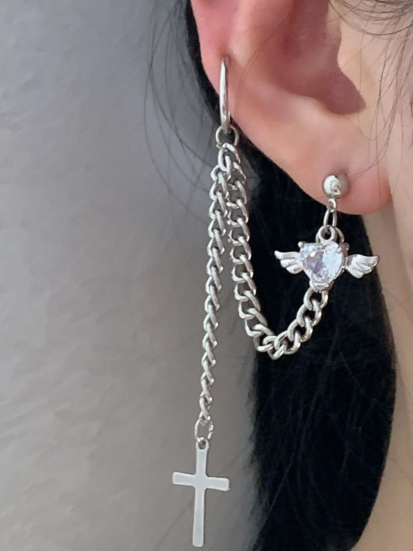 

1 pcs Punk Harajuku Style Rhinestone Wings Long Chain Cross Dangle Earrings Club Girls Hip hop Jewelry Drop Earring For Women