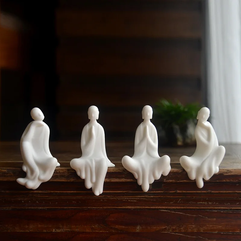 Простой современный маленький китайский статуя монаха Будды из белого нефрита