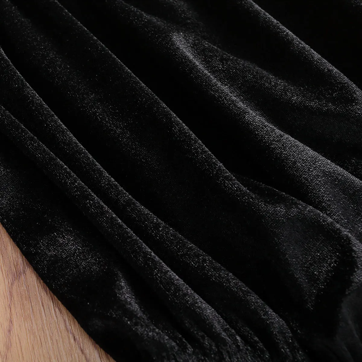 Комбинезон для новорожденных с коротким рукавом и вышивкой открытыми плечами |