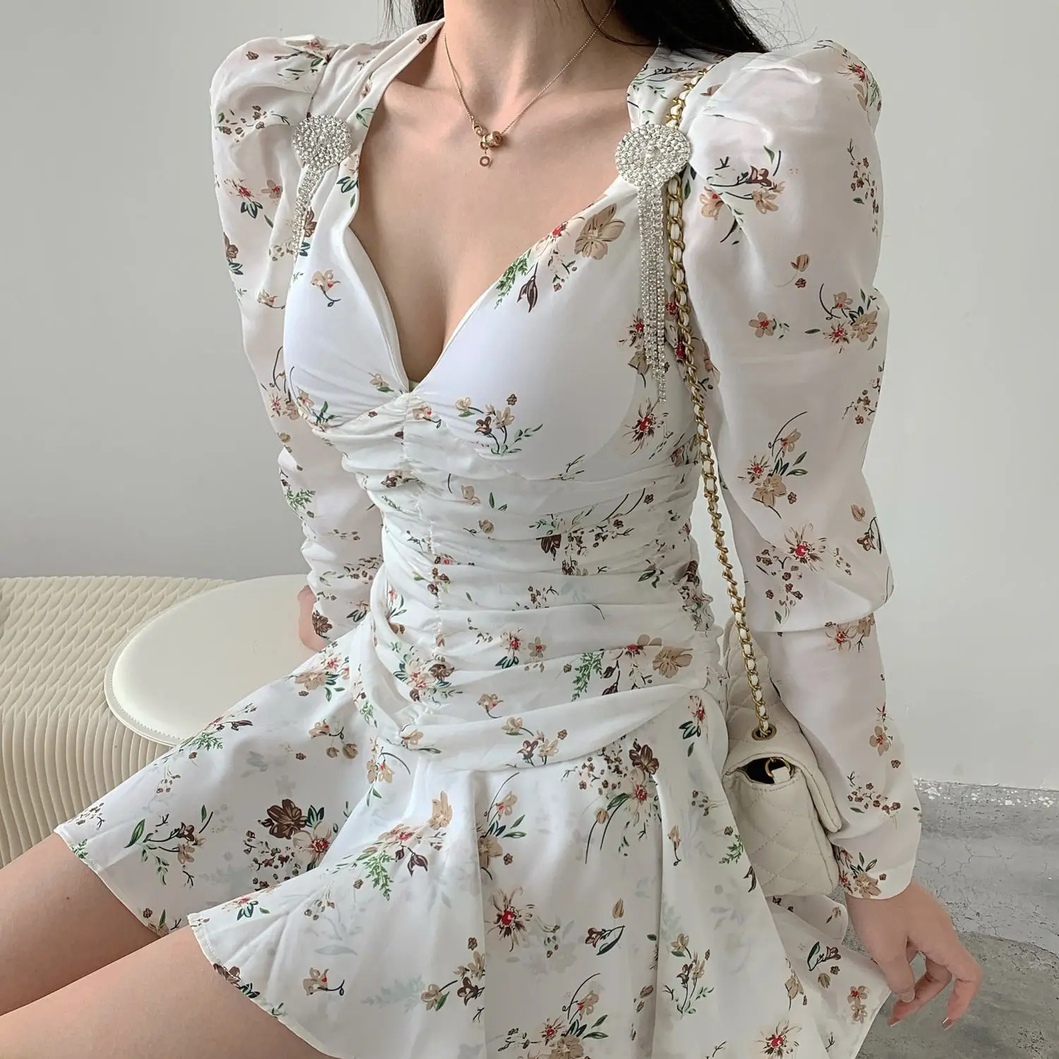 

Korean Version High-waist V-neck Floral Long-sleeved Dress Female Spring Autumn 2021 New French Slim Temperament A-line Skirt
