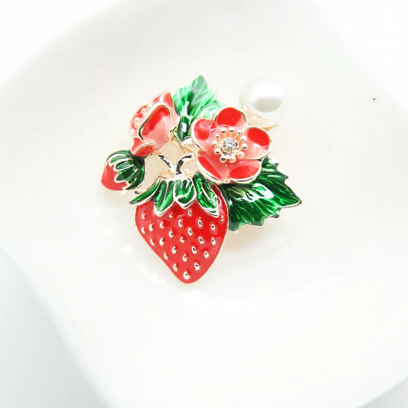 Модные эмалированные броши в виде красной клубники для женщин Классическая